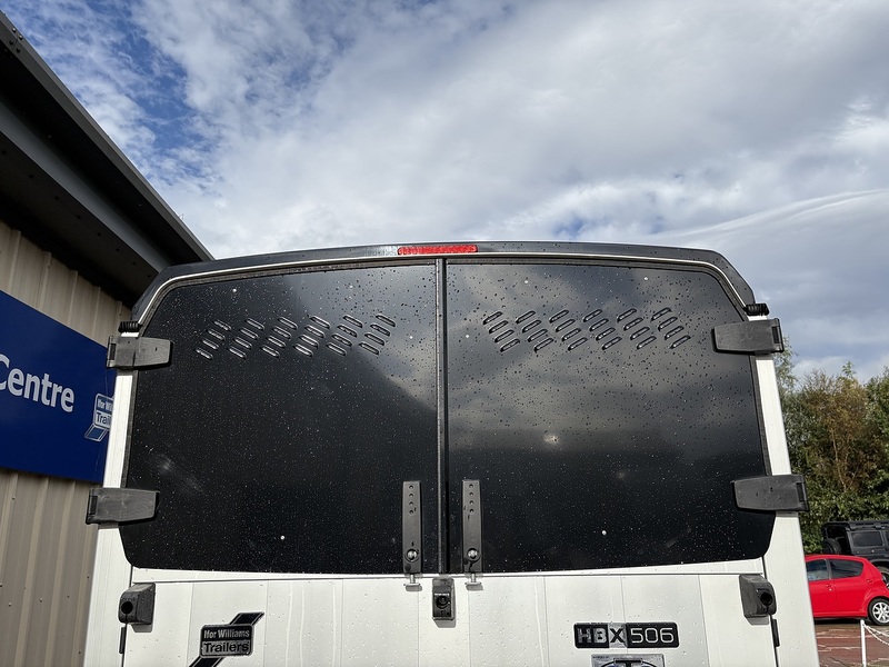IFOR WILLIAMS HBX506  - U42