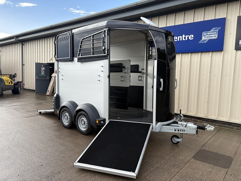 IFOR WILLIAMS HBX506  - U42