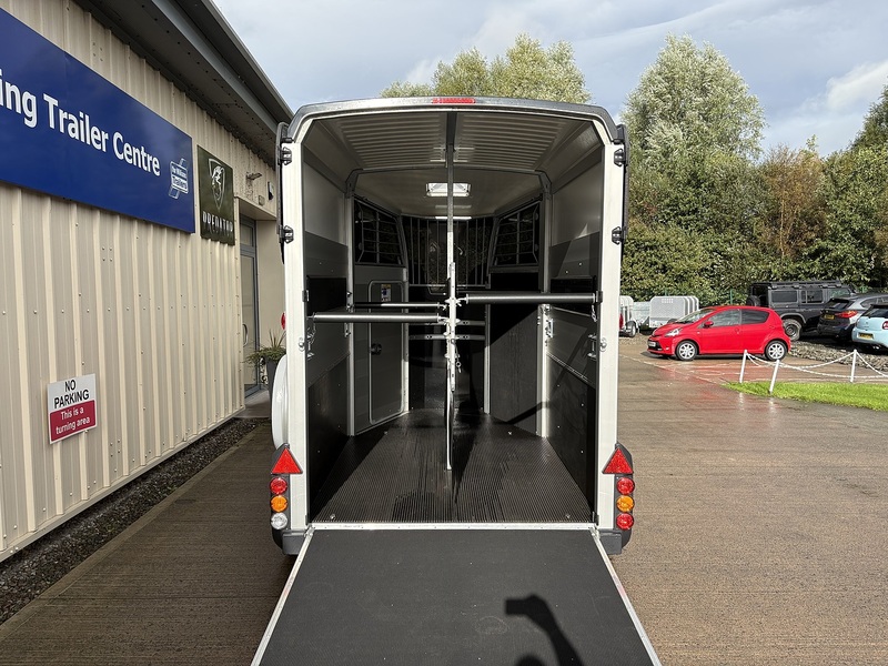 IFOR WILLIAMS HBX506  - U42