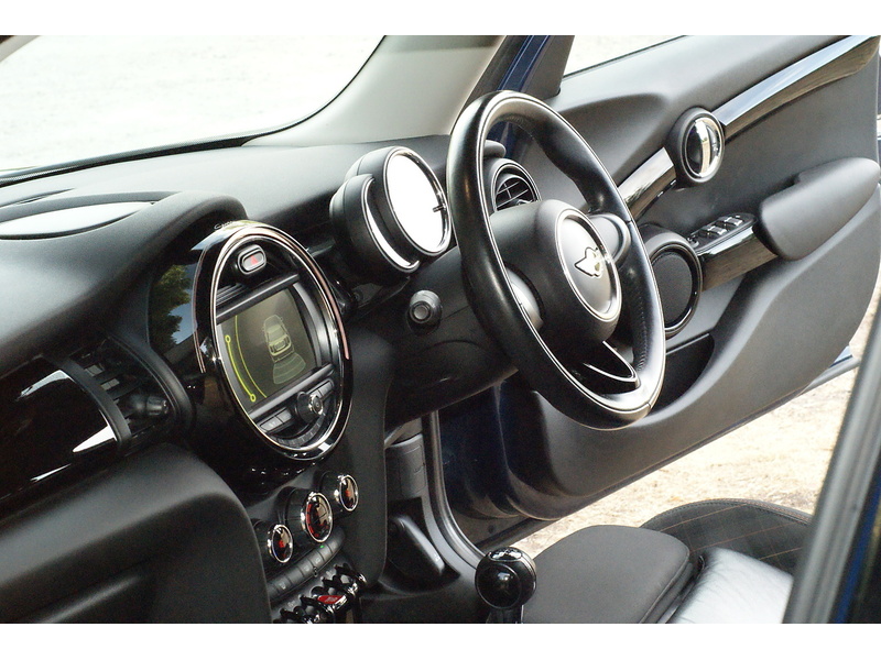MINI Hatch Cooper Seven - U17