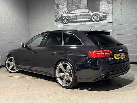 Audi 4.2 FSI V8 Estate 5dr Petrol S Tronic quattro Euro 5 (450 ps)