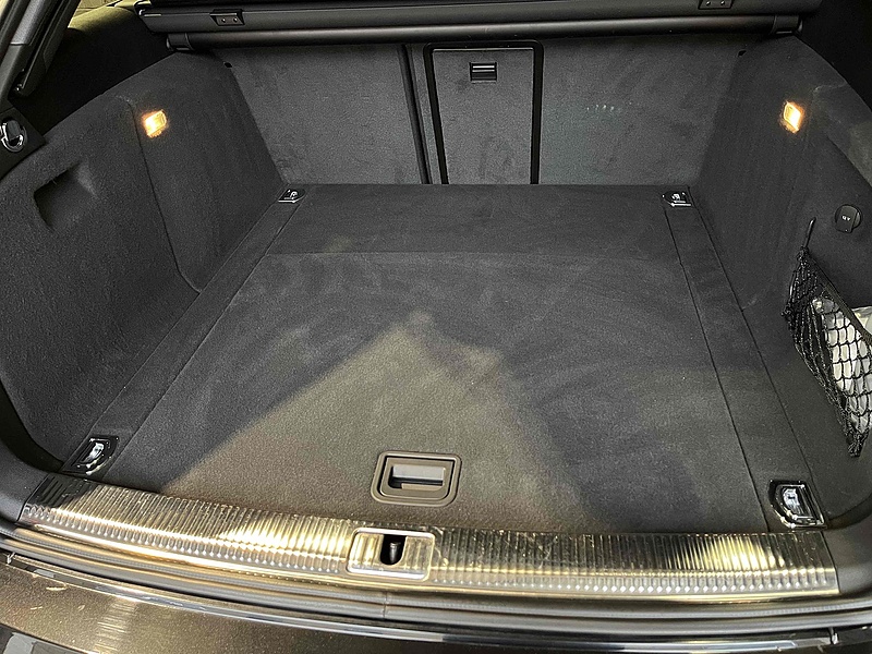 Audi 4.2 FSI V8 Estate 5dr Petrol S Tronic quattro Euro 5 (450 ps)