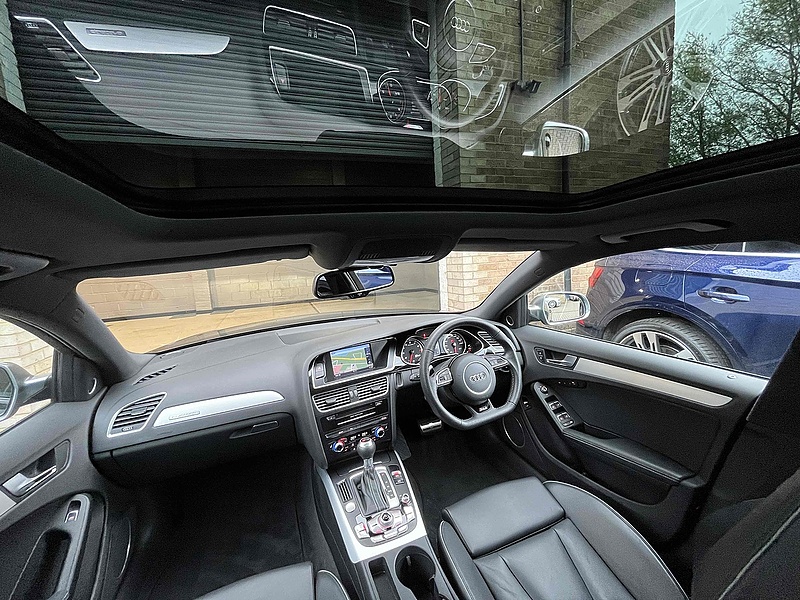 Audi 4.2 FSI V8 Estate 5dr Petrol S Tronic quattro Euro 5 (450 ps)