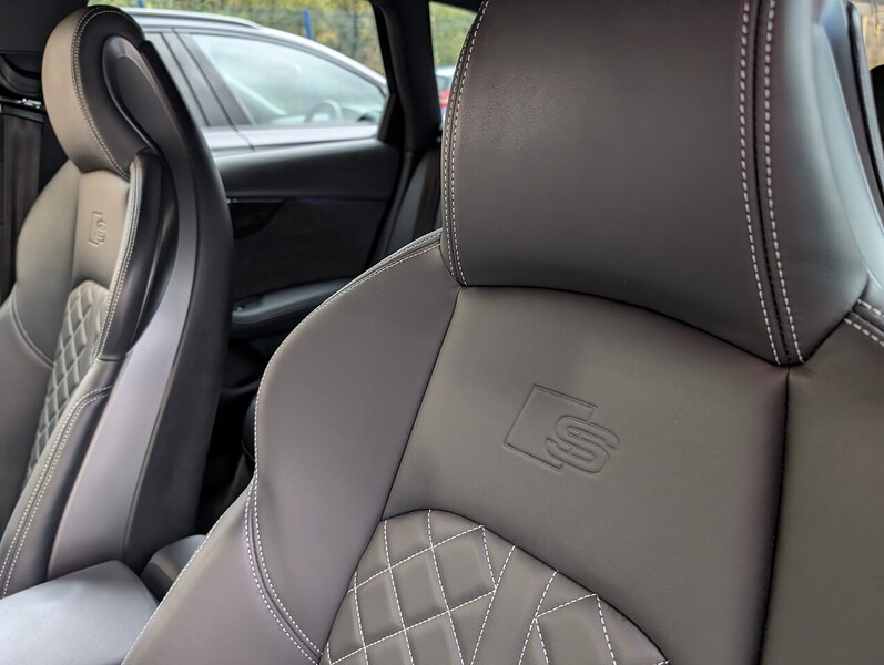 Audi 3.0 TFSI V6 Estate 5dr Petrol Tiptronic quattro Euro 6 (s/s) (354 ps)