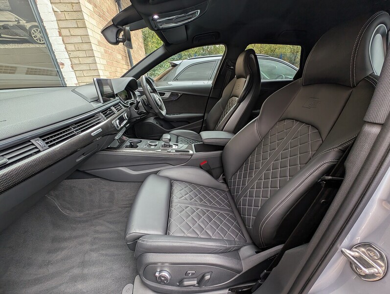 Audi 3.0 TFSI V6 Estate 5dr Petrol Tiptronic quattro Euro 6 (s/s) (354 ps)