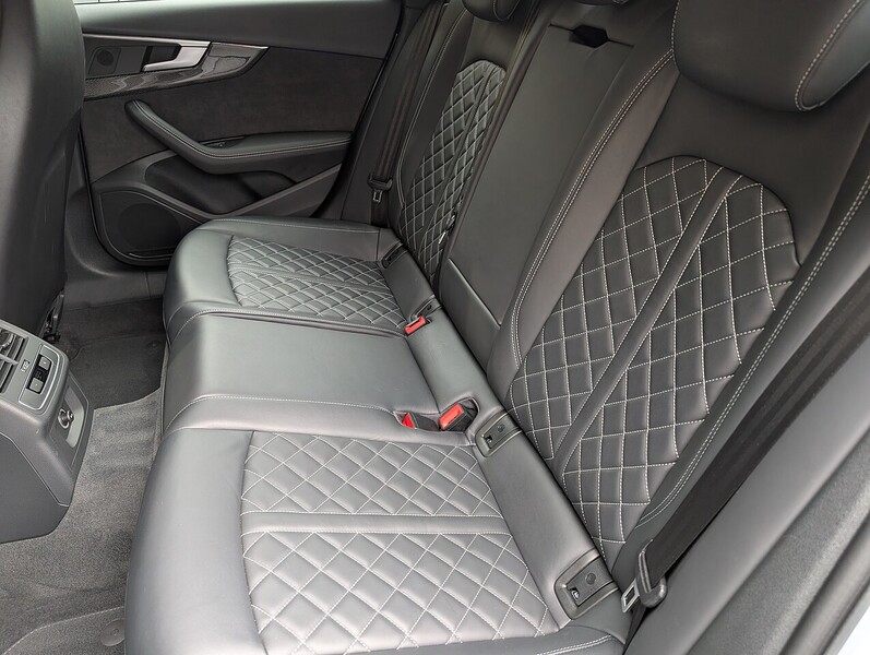 Audi 3.0 TFSI V6 Estate 5dr Petrol Tiptronic quattro Euro 6 (s/s) (354 ps)