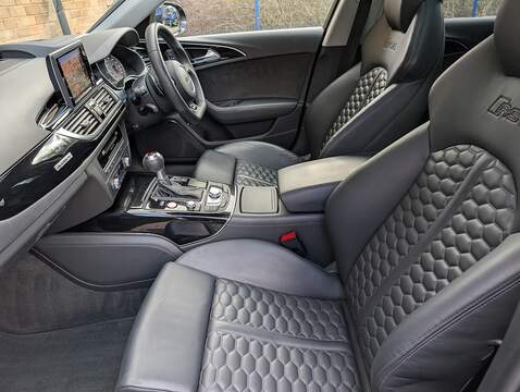 Audi 4.0 TFSI V8 Performance Estate 5dr Petrol Tiptronic quattro Euro 6 (s/s) (605 ps)