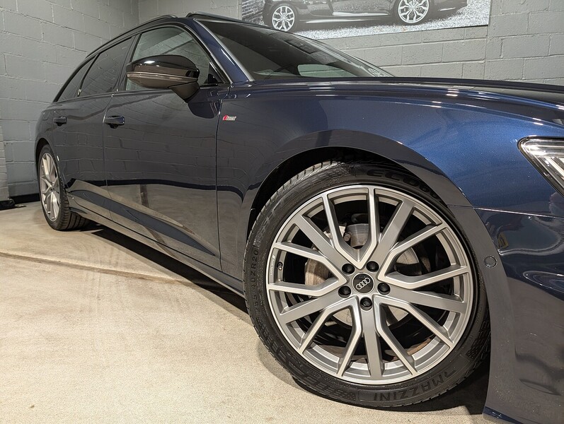 Audi 2.0 TDI 40 Black Edition Estate 5dr Diesel S Tronic quattro Euro 6 (s/s) (204 ps)