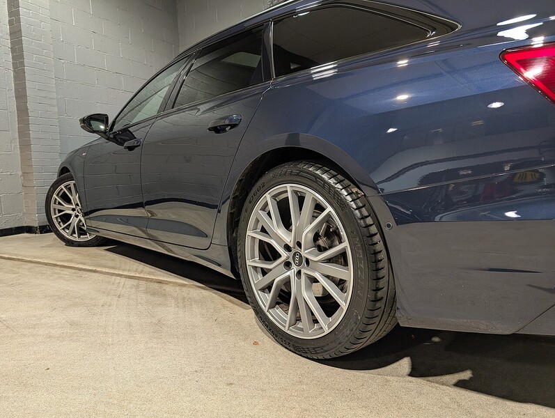 Audi 2.0 TDI 40 Black Edition Estate 5dr Diesel S Tronic quattro Euro 6 (s/s) (204 ps)