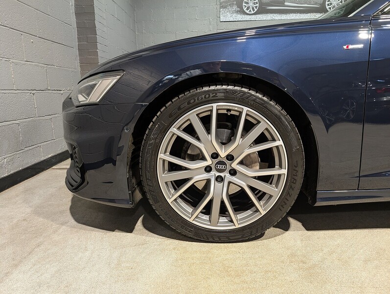 Audi 2.0 TDI 40 Black Edition Estate 5dr Diesel S Tronic quattro Euro 6 (s/s) (204 ps)