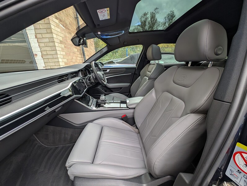 Audi 2.0 TDI 40 Black Edition Estate 5dr Diesel S Tronic quattro Euro 6 (s/s) (204 ps)