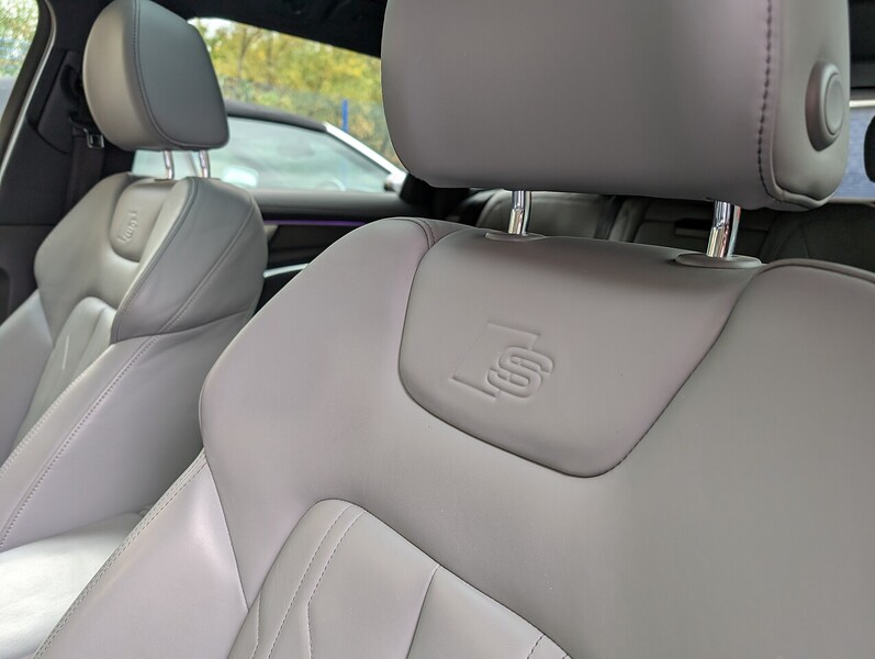 Audi 2.0 TDI 40 Black Edition Estate 5dr Diesel S Tronic quattro Euro 6 (s/s) (204 ps)