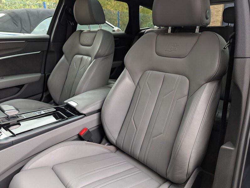 Audi 2.0 TDI 40 Black Edition Estate 5dr Diesel S Tronic quattro Euro 6 (s/s) (204 ps)