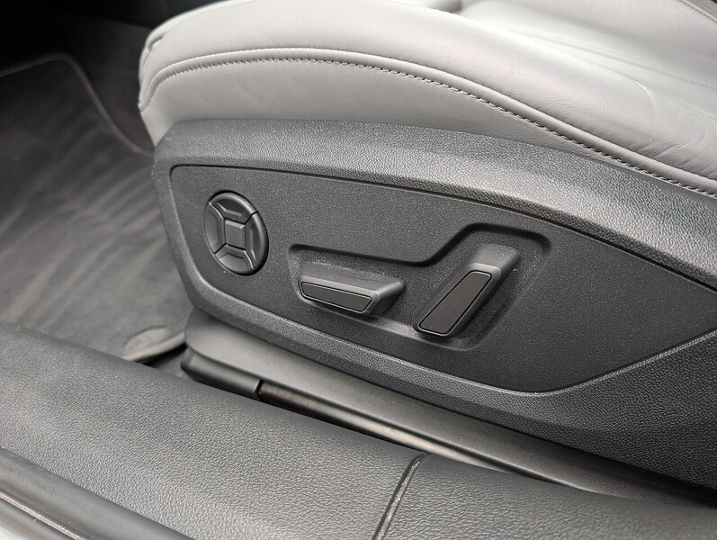 Audi 2.0 TDI 40 Black Edition Estate 5dr Diesel S Tronic quattro Euro 6 (s/s) (204 ps)