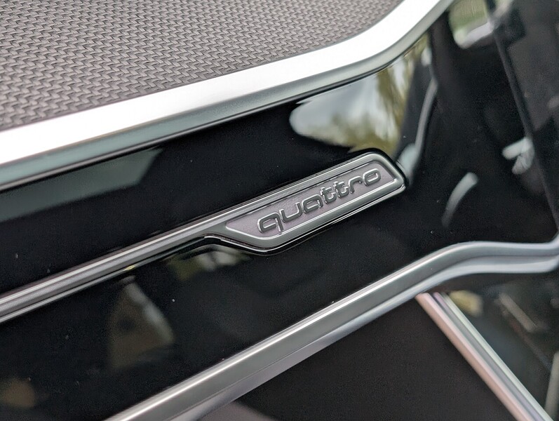 Audi 2.0 TDI 40 Black Edition Estate 5dr Diesel S Tronic quattro Euro 6 (s/s) (204 ps)