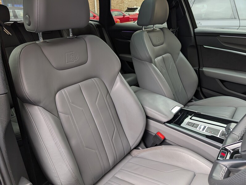 Audi 2.0 TDI 40 Black Edition Estate 5dr Diesel S Tronic quattro Euro 6 (s/s) (204 ps)