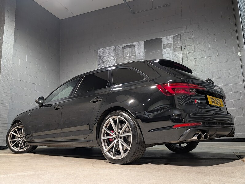 Audi 3.0 TFSI V6 Estate 5dr Petrol Tiptronic quattro Euro 6 (s/s) (354 ps)