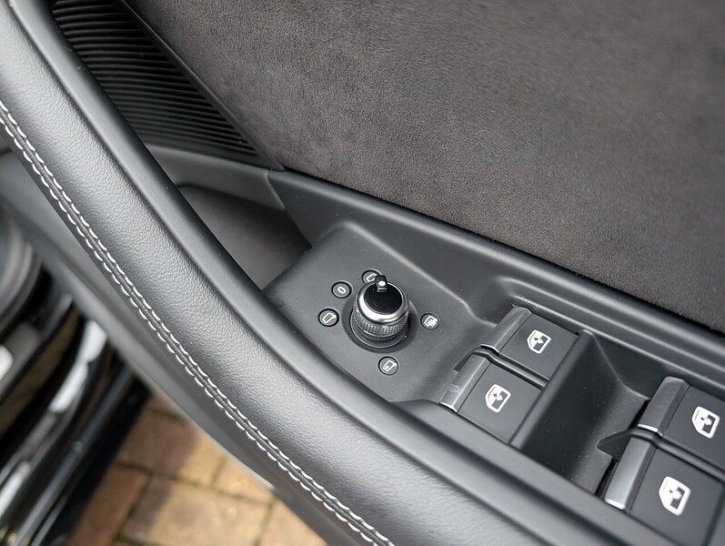 Audi 3.0 TFSI V6 Estate 5dr Petrol Tiptronic quattro Euro 6 (s/s) (354 ps)