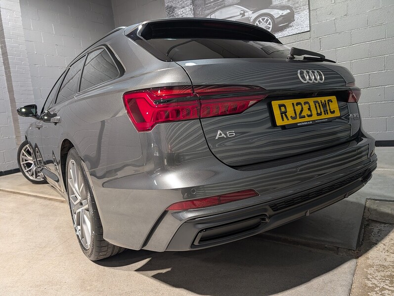 Audi 2.0 TFSI 45 Black Edition Estate 5dr Petrol S Tronic quattro Euro 6 (s/s) (265 ps)