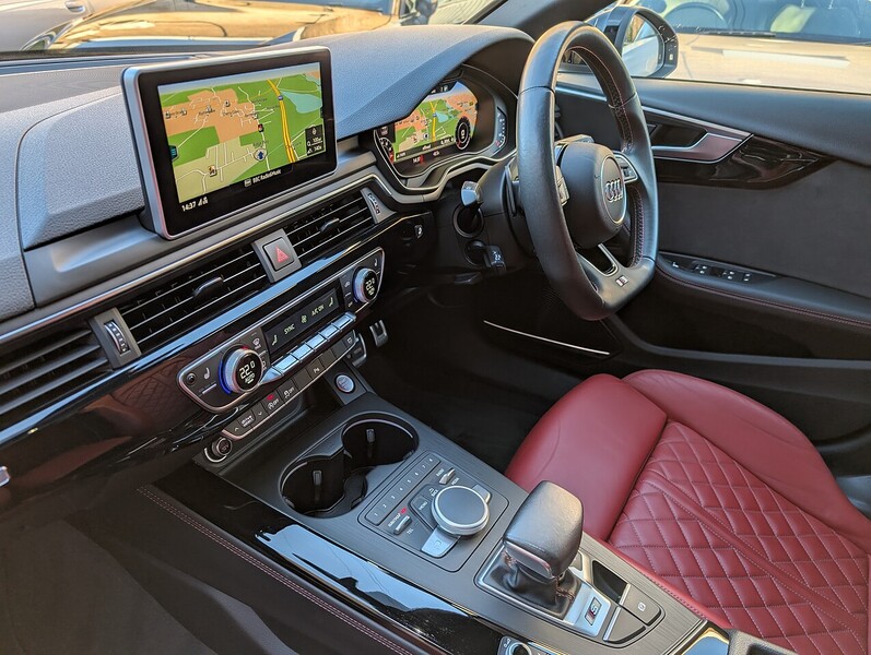 Audi 3.0 TFSI V6 Estate 5dr Petrol Tiptronic quattro Euro 6 (s/s) (354 ps)