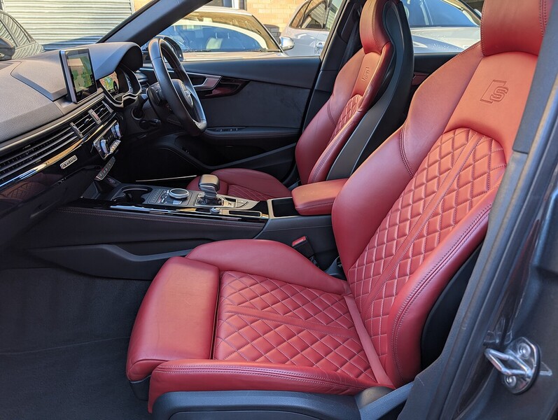 Audi 3.0 TFSI V6 Estate 5dr Petrol Tiptronic quattro Euro 6 (s/s) (354 ps)