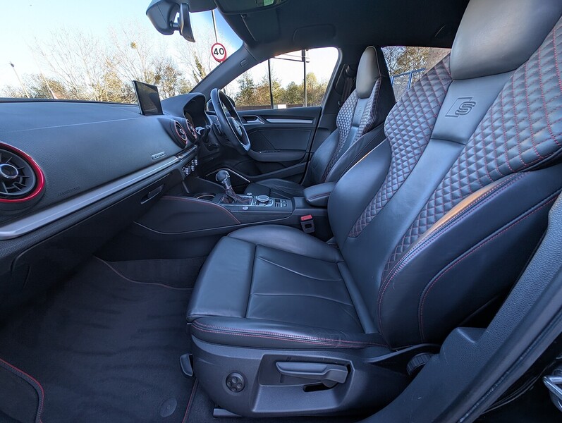 Audi 2.0 TFSI Black Edition Sportback 5dr Petrol S Tronic quattro Euro 6 (s/s) (300 ps)