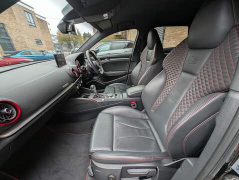 Audi 2.0 TFSI Black Edition Sportback 5dr Petrol S Tronic quattro Euro 6 (s/s) (300 ps)