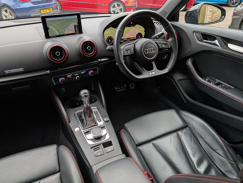 Audi 2.0 TFSI Black Edition Sportback 5dr Petrol S Tronic quattro Euro 6 (s/s) (300 ps)