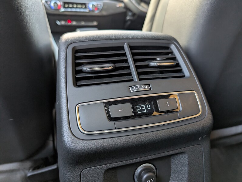 Audi 3.0 TDI V6 Black Edition Estate 5dr Diesel Tiptronic quattro Euro 6 (s/s) (341 ps)