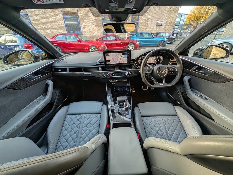 Audi 3.0 TDI V6 Black Edition Estate 5dr Diesel Tiptronic quattro Euro 6 (s/s) (341 ps)