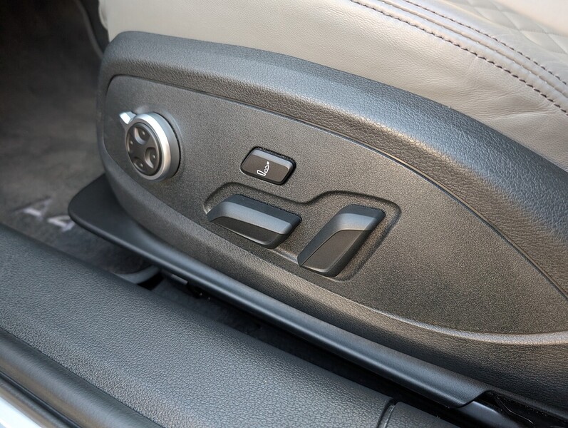 Audi 3.0 TDI V6 Black Edition Estate 5dr Diesel Tiptronic quattro Euro 6 (s/s) (341 ps)