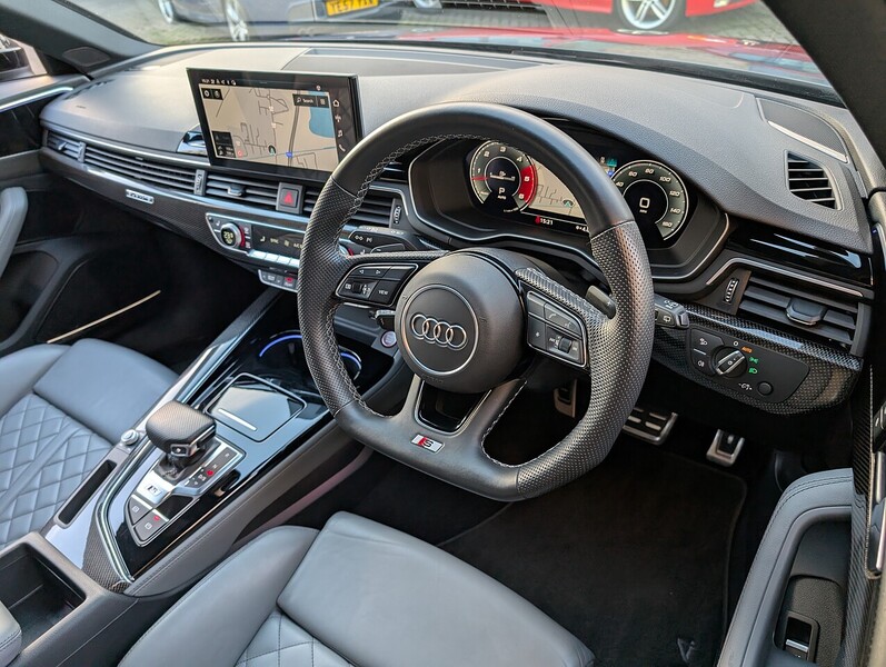 Audi 3.0 TDI V6 Black Edition Estate 5dr Diesel Tiptronic quattro Euro 6 (s/s) (341 ps)