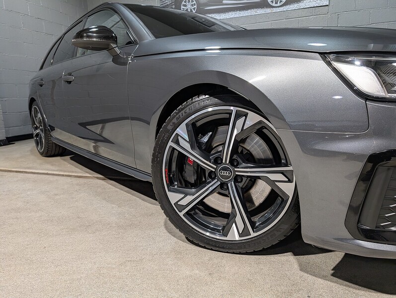 Audi 3.0 TDI V6 Black Edition Estate 5dr Diesel Tiptronic quattro Euro 6 (s/s) (341 ps)