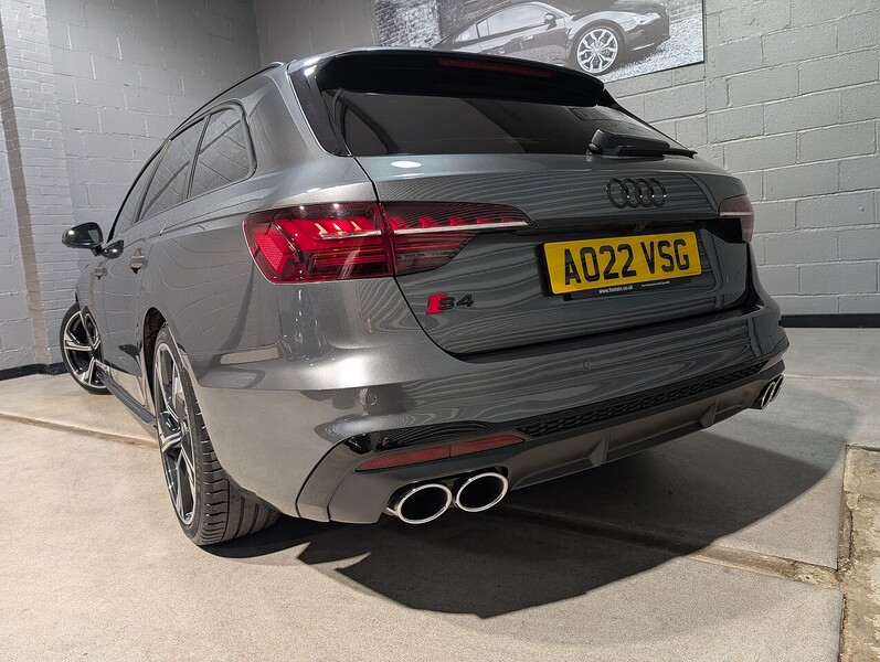 Audi 3.0 TDI V6 Black Edition Estate 5dr Diesel Tiptronic quattro Euro 6 (s/s) (341 ps)