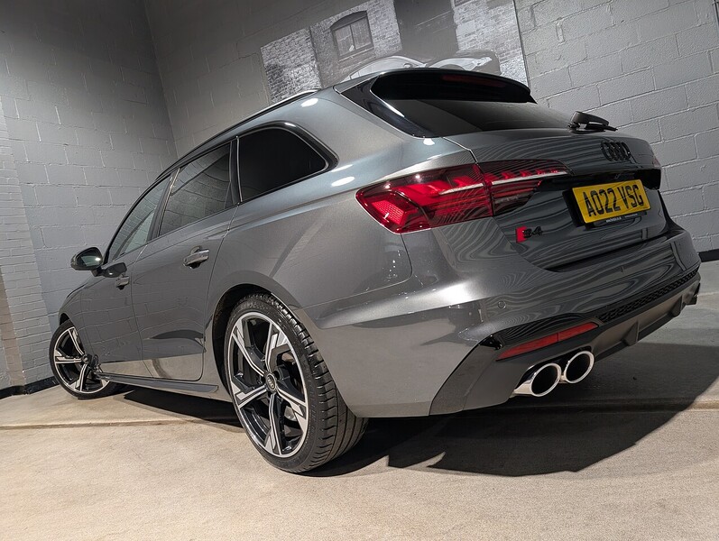 Audi 3.0 TDI V6 Black Edition Estate 5dr Diesel Tiptronic quattro Euro 6 (s/s) (341 ps)