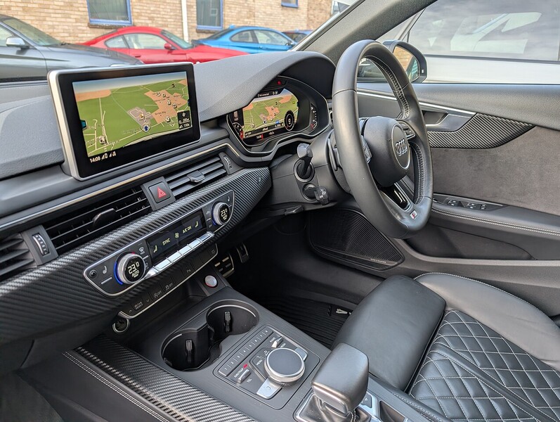 Audi 3.0 TFSI V6 Estate 5dr Petrol Tiptronic quattro Euro 6 (s/s) (354 ps)