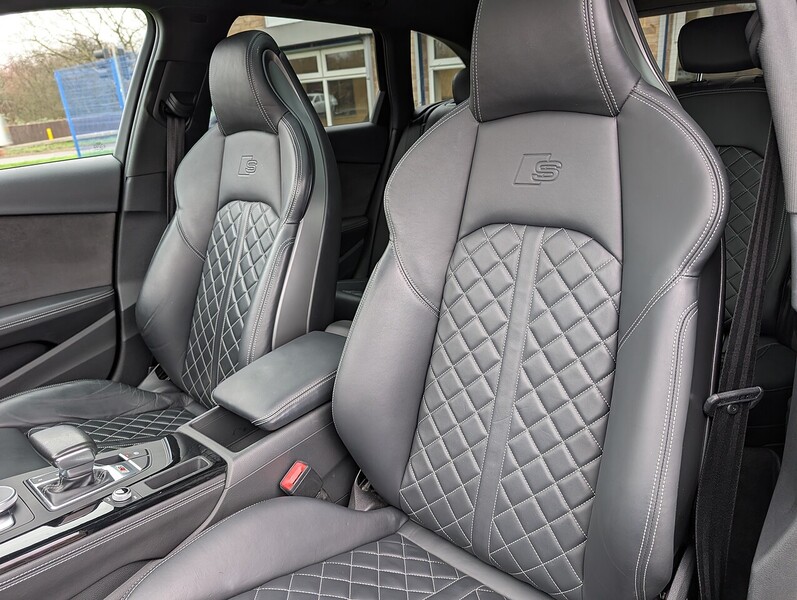 Audi 3.0 TFSI V6 Estate 5dr Petrol Tiptronic quattro Euro 6 (s/s) (354 ps)