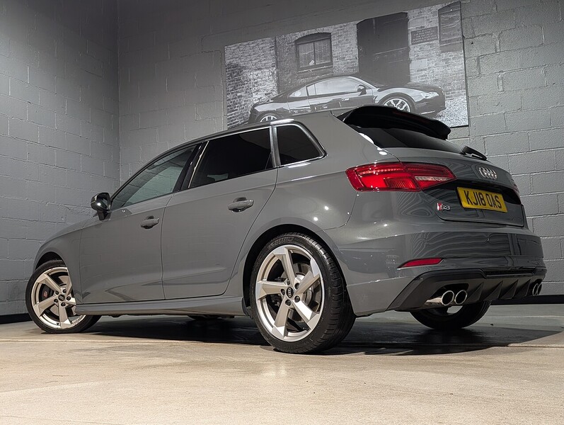 Audi 2.0 TFSI Black Edition Sportback 5dr Petrol S Tronic quattro Euro 6 (s/s) (310 ps)