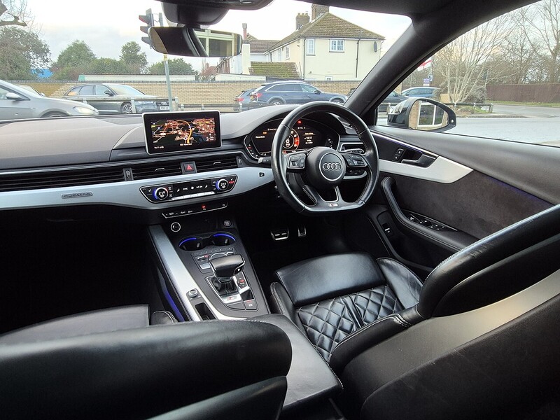 Audi 3.0 TFSI V6 Estate 5dr Petrol Tiptronic quattro Euro 6 (s/s) (354 ps)