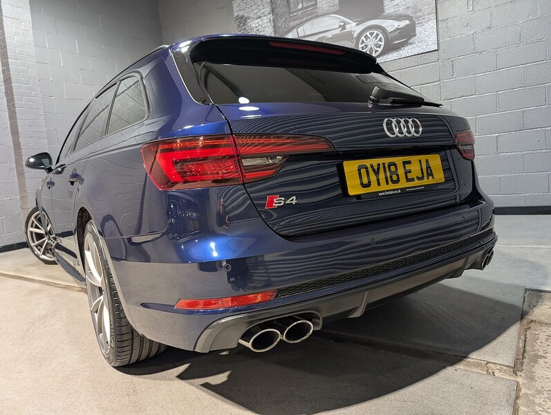 Audi 3.0 TFSI V6 Estate 5dr Petrol Tiptronic quattro Euro 6 (s/s) (354 ps)