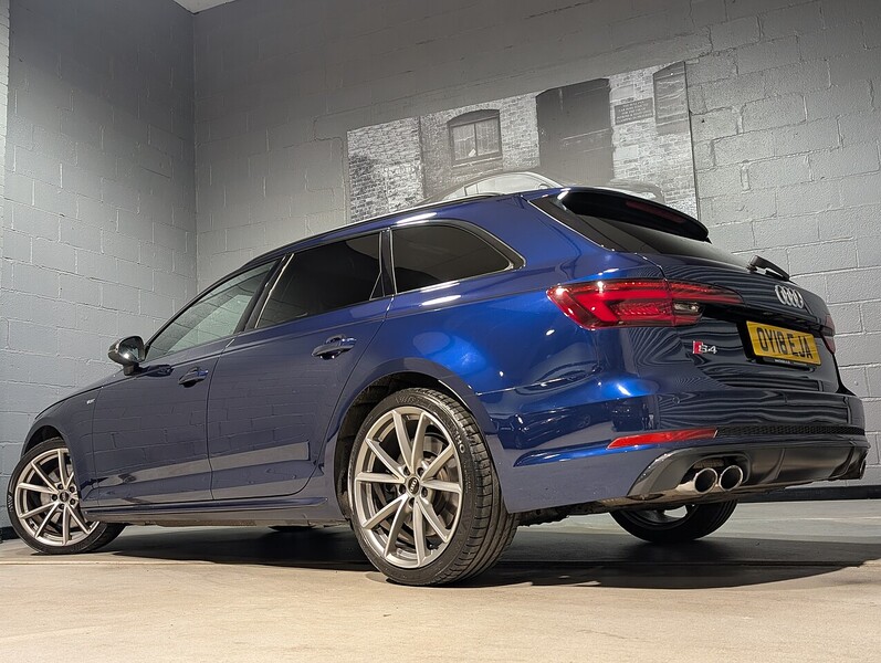 Audi 3.0 TFSI V6 Estate 5dr Petrol Tiptronic quattro Euro 6 (s/s) (354 ps)