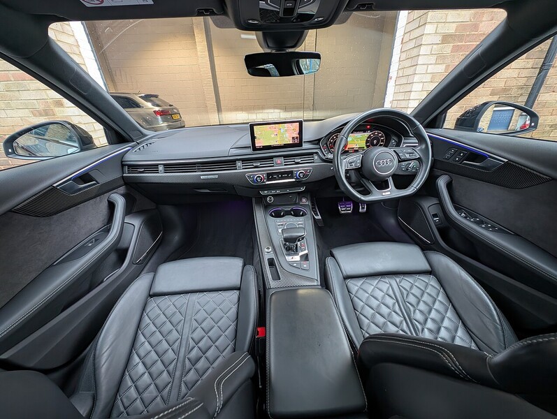 Audi 3.0 TFSI V6 Estate 5dr Petrol Tiptronic quattro Euro 6 (s/s) (354 ps)