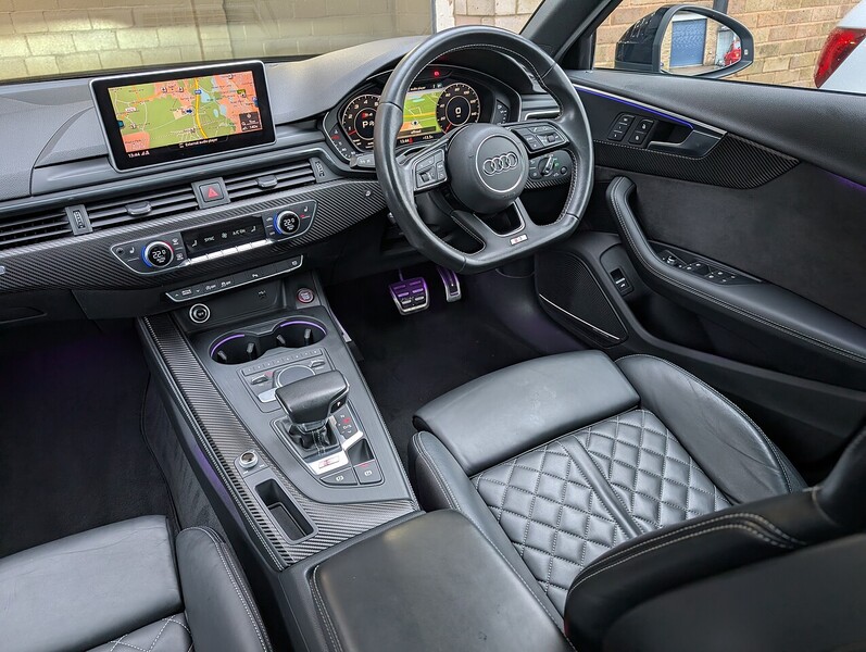 Audi 3.0 TFSI V6 Estate 5dr Petrol Tiptronic quattro Euro 6 (s/s) (354 ps)