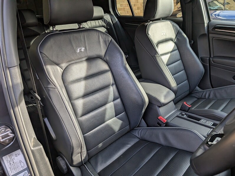 Volkswagen 2.0 TSI R Hatchback 5dr Petrol DSG 4Motion Euro 6 (s/s) (310 ps)