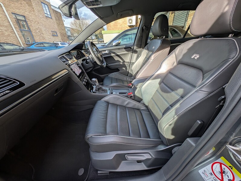 Volkswagen 2.0 TSI R Hatchback 5dr Petrol DSG 4Motion Euro 6 (s/s) (310 ps)