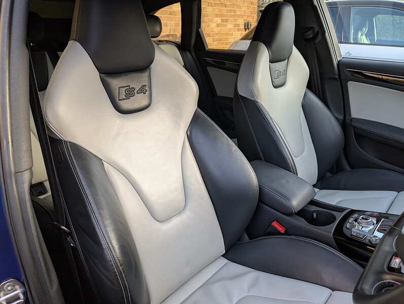 Audi 3.0 TFSI V6 Estate 5dr Petrol S Tronic quattro Euro 5 (s/s) (333 ps)