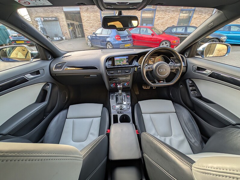 Audi 3.0 TFSI V6 Estate 5dr Petrol S Tronic quattro Euro 5 (s/s) (333 ps)