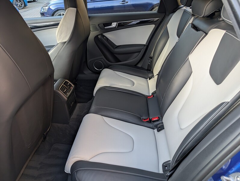 Audi 3.0 TFSI V6 Estate 5dr Petrol S Tronic quattro Euro 5 (s/s) (333 ps)