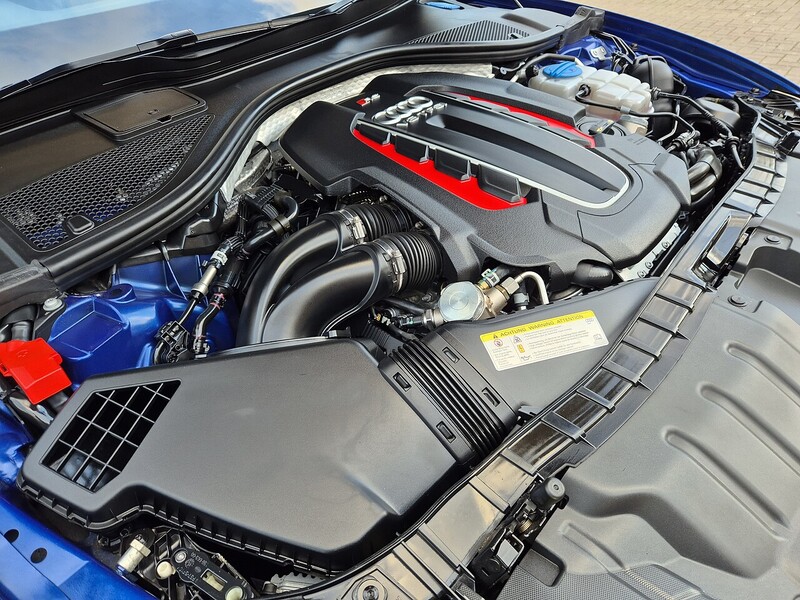 Audi 4.0 TFSI V8 Estate 5dr Petrol Tiptronic quattro Euro 6 (s/s) (560 ps)