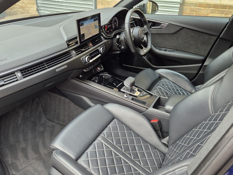 Audi 3.0 TDI V6 Estate 5dr Diesel Tiptronic quattro Euro 6 (s/s) (347 ps)